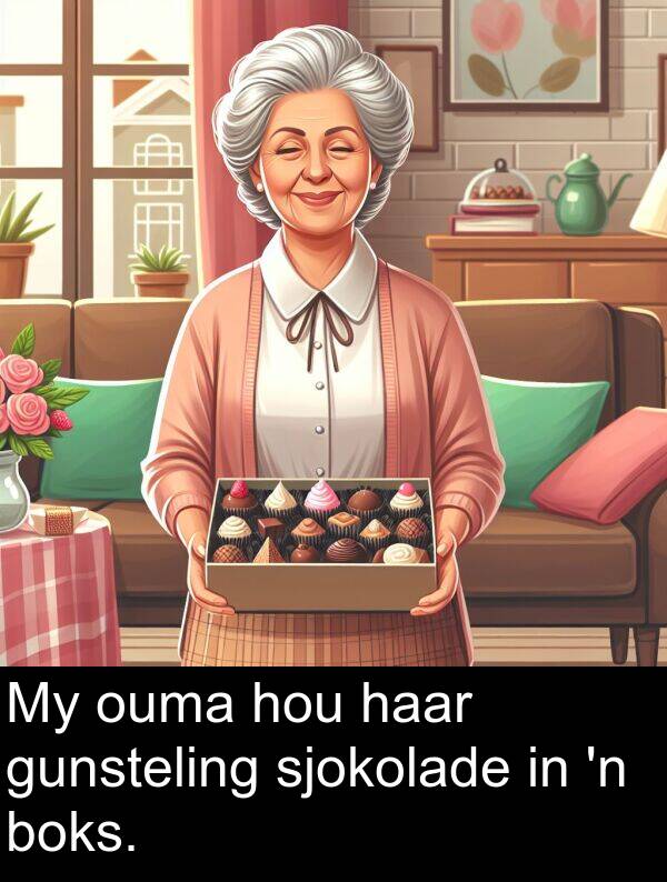 haar: My ouma hou haar gunsteling sjokolade in 'n boks.