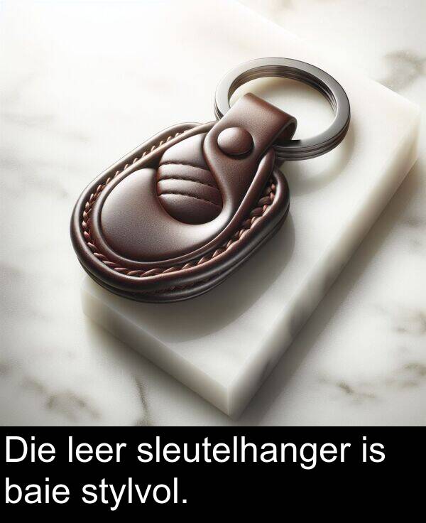 baie: Die leer sleutelhanger is baie stylvol.