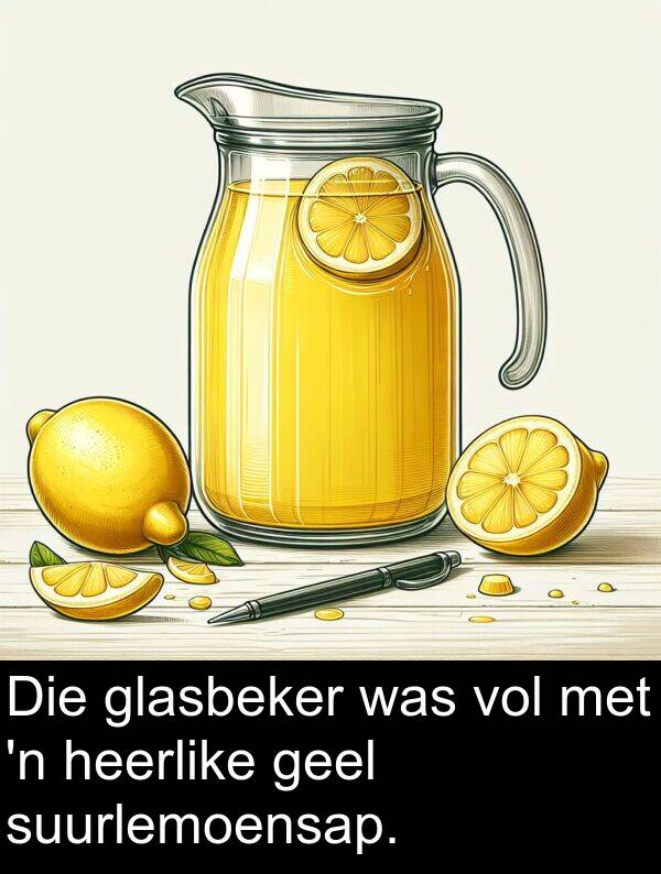 geel: Die glasbeker was vol met 'n heerlike geel suurlemoensap.