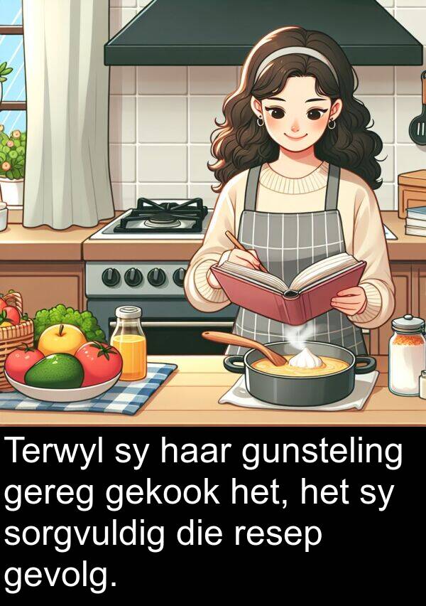 gekook: Terwyl sy haar gunsteling gereg gekook het, het sy sorgvuldig die resep gevolg.