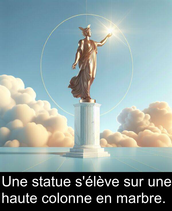 haute: Une statue s'élève sur une haute colonne en marbre.