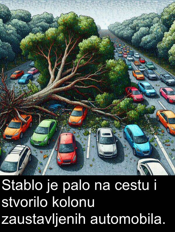 palo: Stablo je palo na cestu i stvorilo kolonu zaustavljenih automobila.