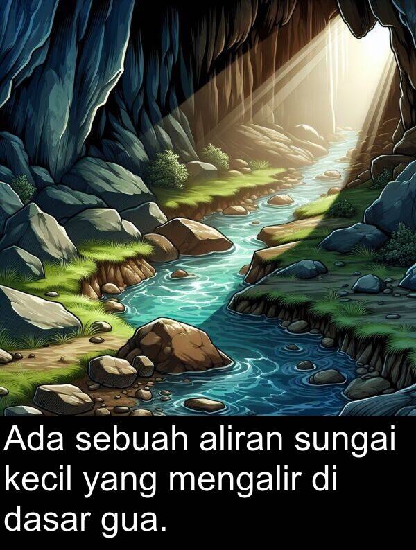 kecil: Ada sebuah aliran sungai kecil yang mengalir di dasar gua.