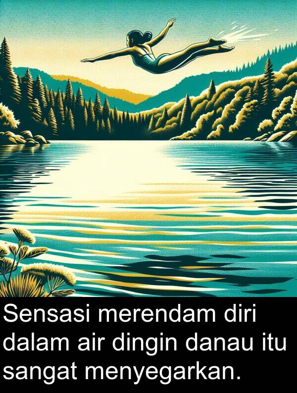 dingin: Sensasi merendam diri dalam air dingin danau itu sangat menyegarkan.