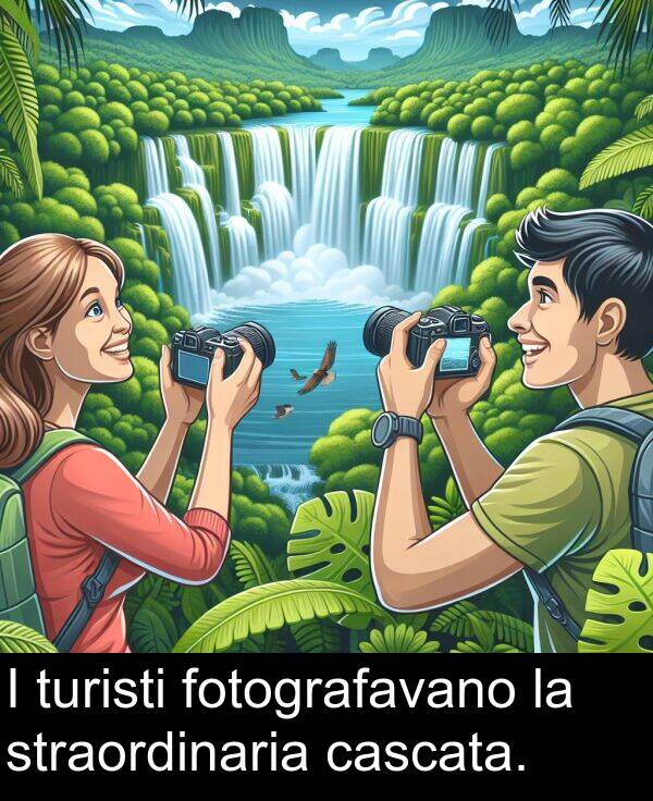 turisti: I turisti fotografavano la straordinaria cascata.