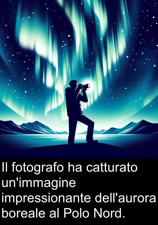 impressionante: Il fotografo ha catturato un'immagine impressionante dell'aurora boreale al Polo Nord.