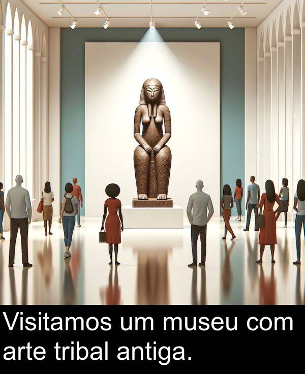 tribal: Visitamos um museu com arte tribal antiga.