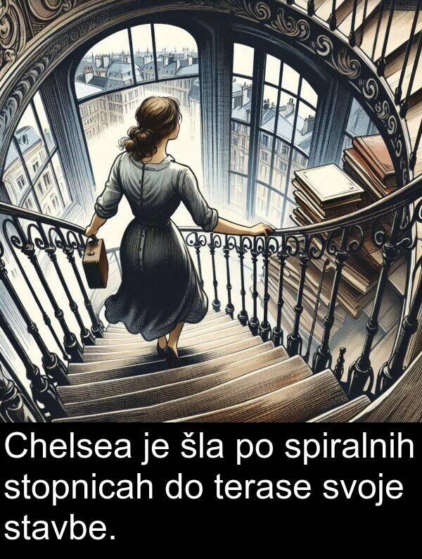 šla: Chelsea je šla po spiralnih stopnicah do terase svoje stavbe.